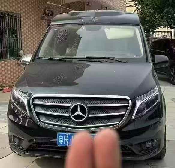 广州19年奔驰威霆1