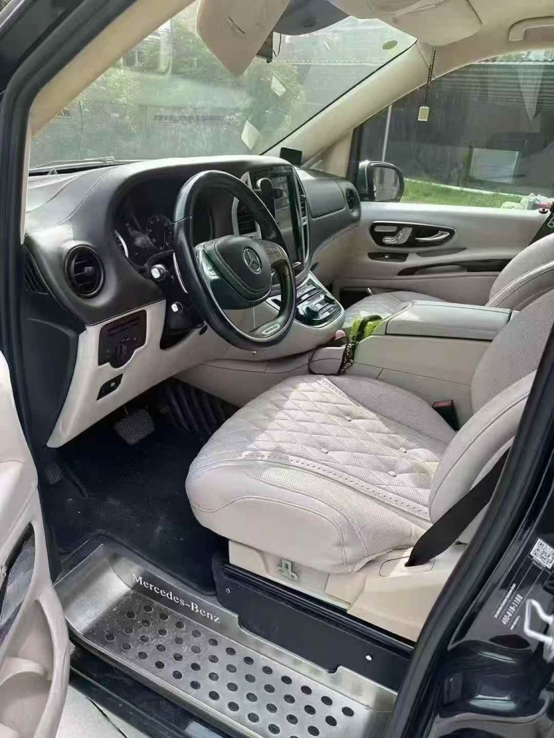 广州19年奔驰威霆6