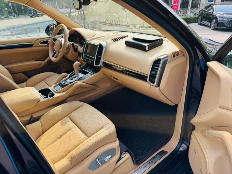 深圳15年保时捷卡宴7