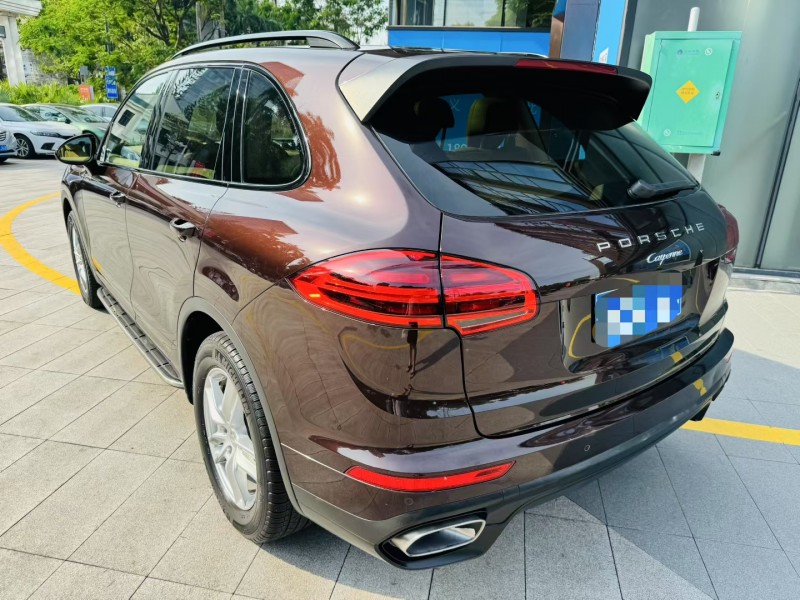 深圳15年保时捷卡宴8