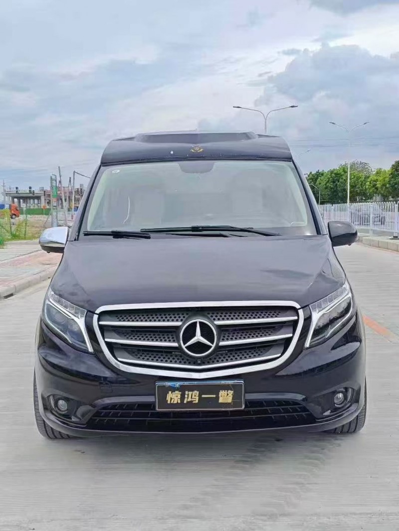 广州19年奔驰威霆1