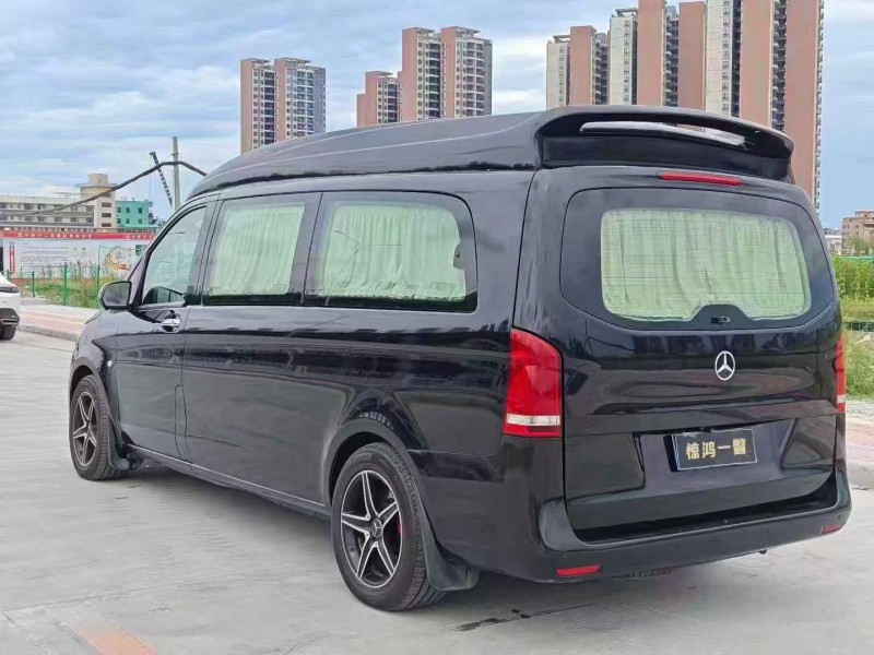 广州19年奔驰威霆4