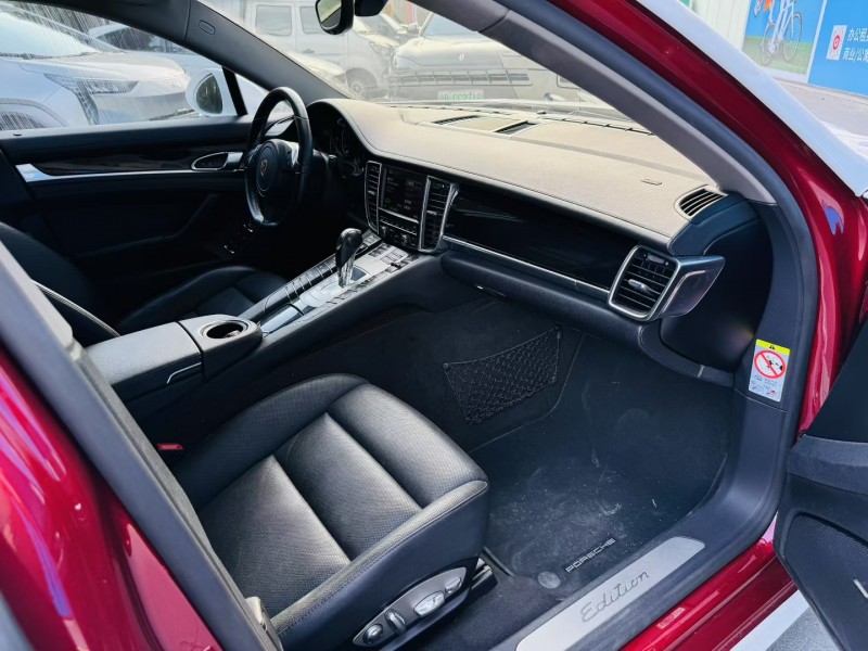 深圳16年保时捷帕拉梅拉4