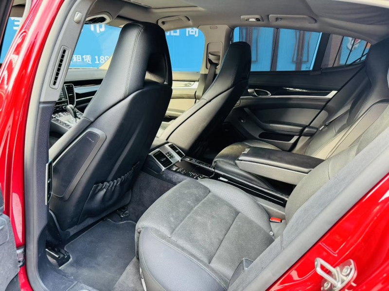 深圳16年保时捷帕拉梅拉6