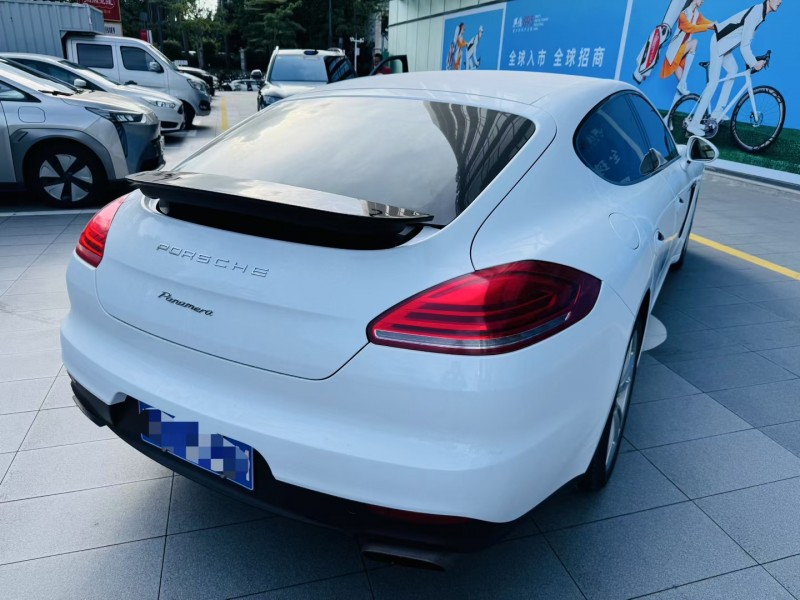 深圳16年保时捷帕拉梅拉8