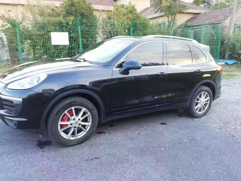 嘉兴15年保时捷卡宴2