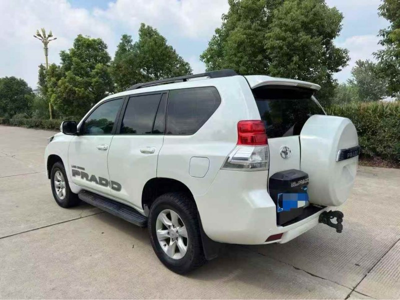 苏州12年丰田普拉多9