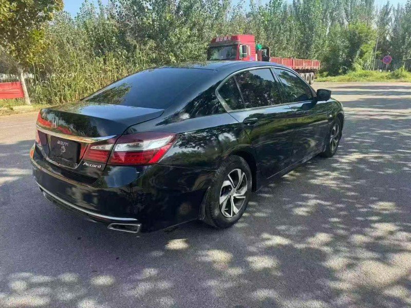 泰安16年本田雅阁8