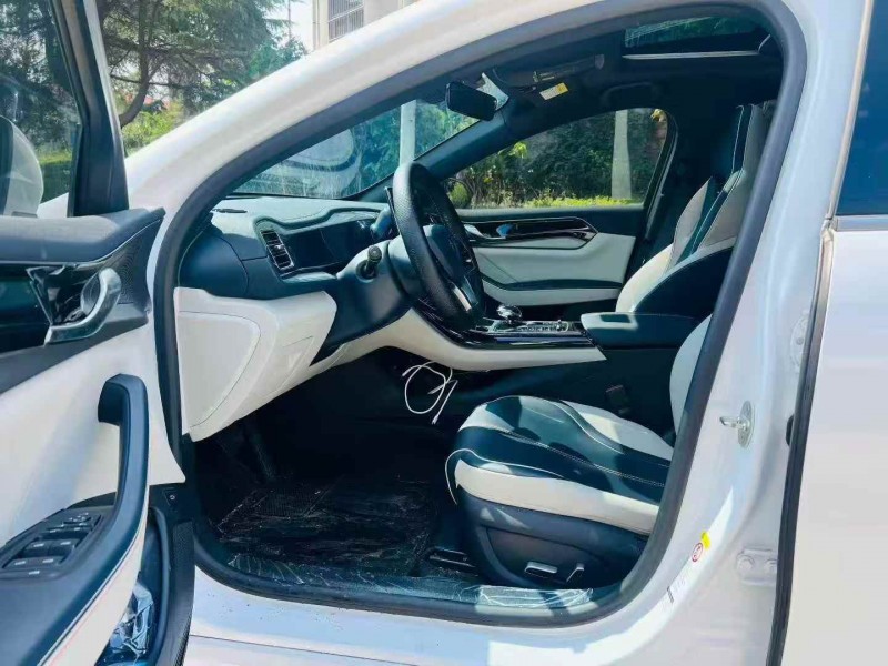 青岛23年比亚迪秦6