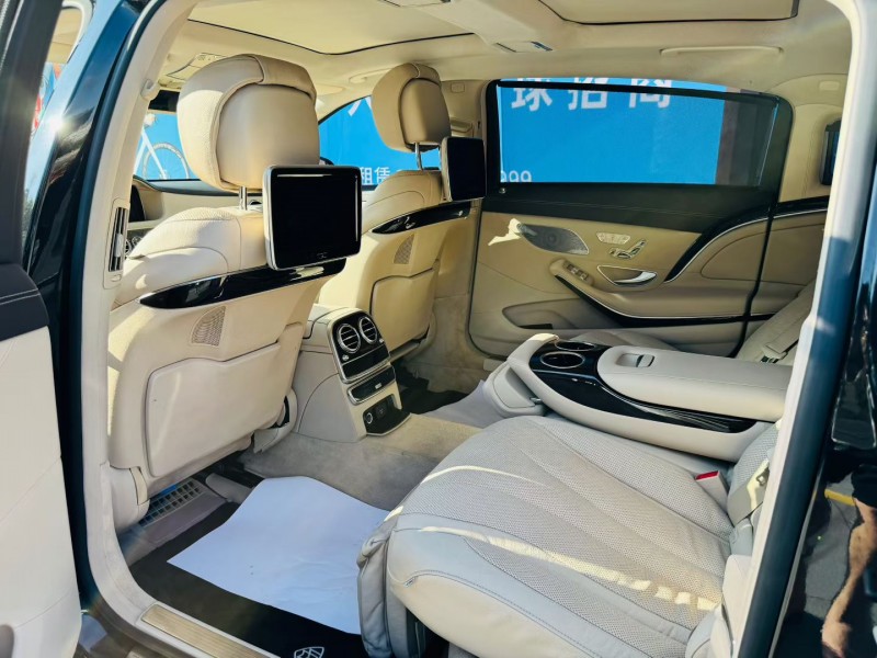 深圳15年奔驰迈巴赫S级5