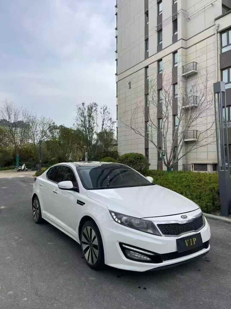 青岛12年起亚K52