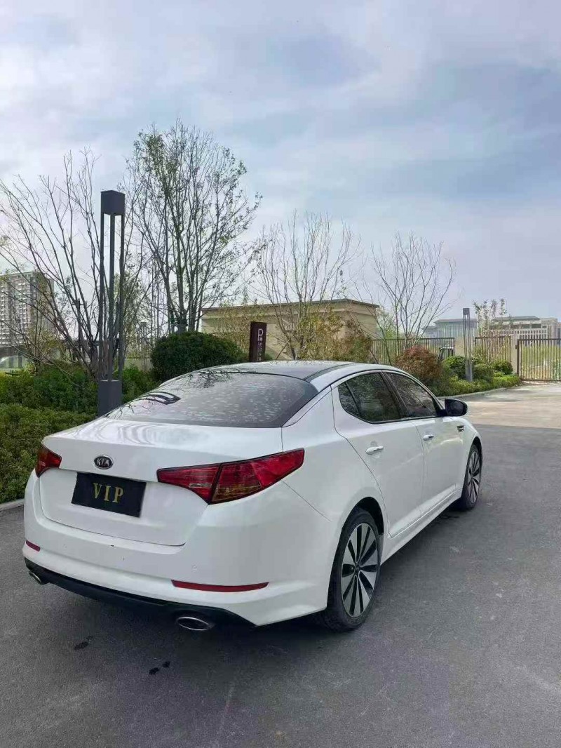 青岛12年起亚K58