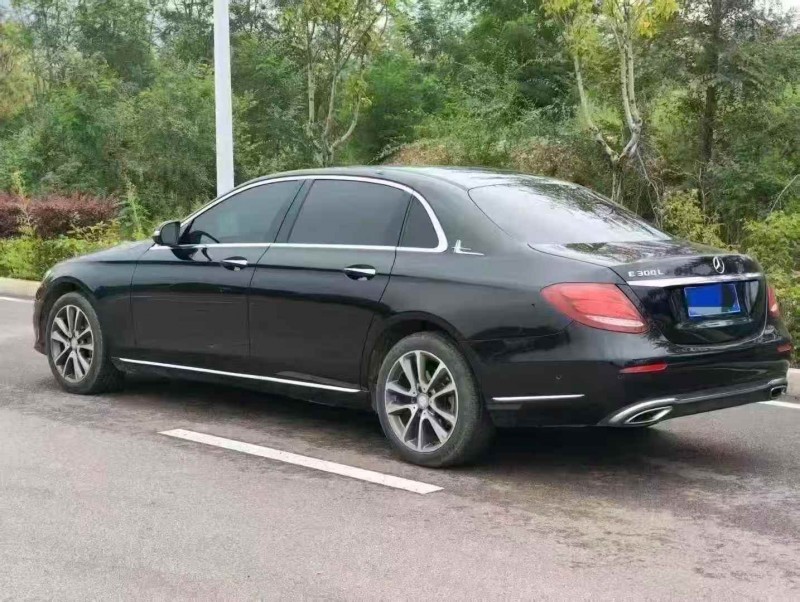 嘉峪关17年奔驰E8