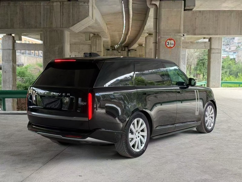 兰州25年路虎揽胜行政8