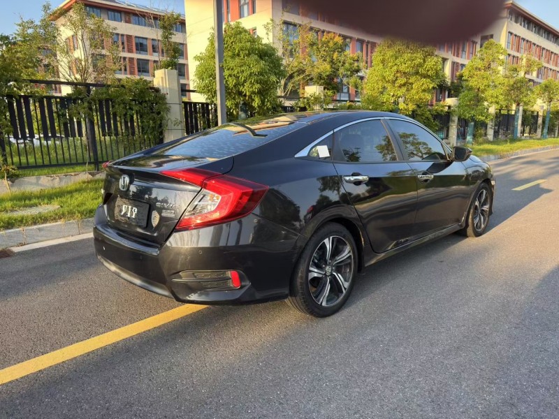 盐城17年本田思域5