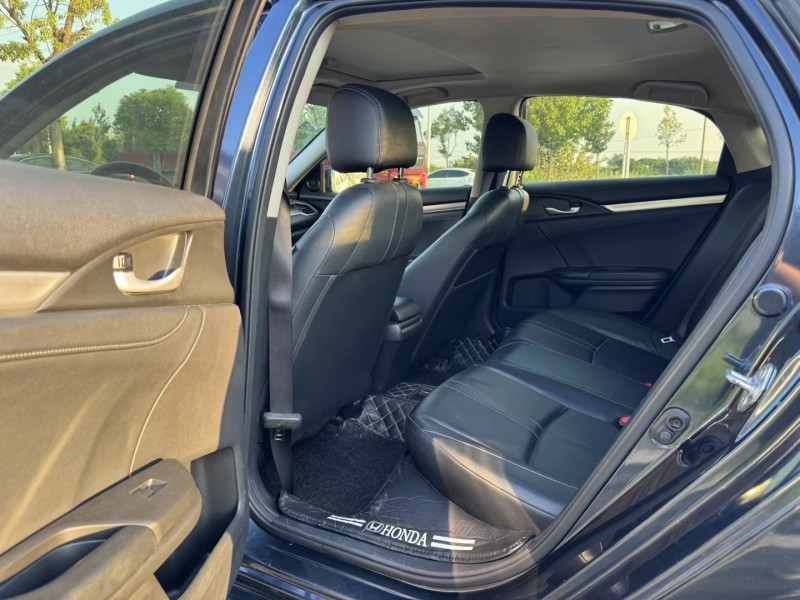 盐城17年本田思域7