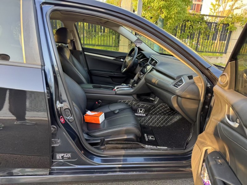 盐城17年本田思域9