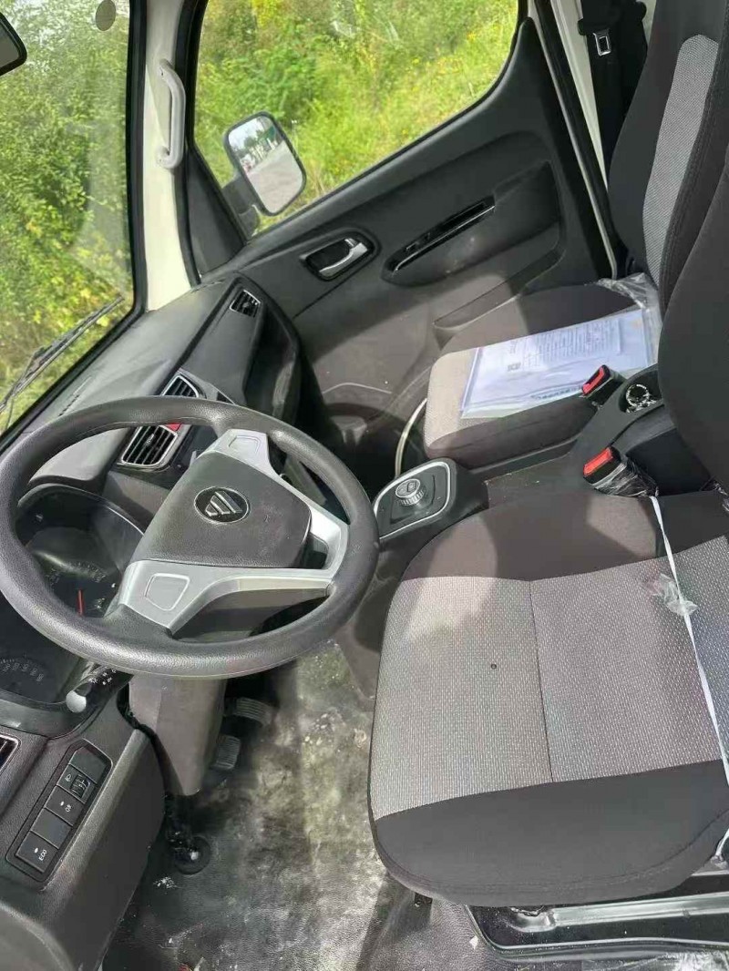 济宁25年福田祥菱4