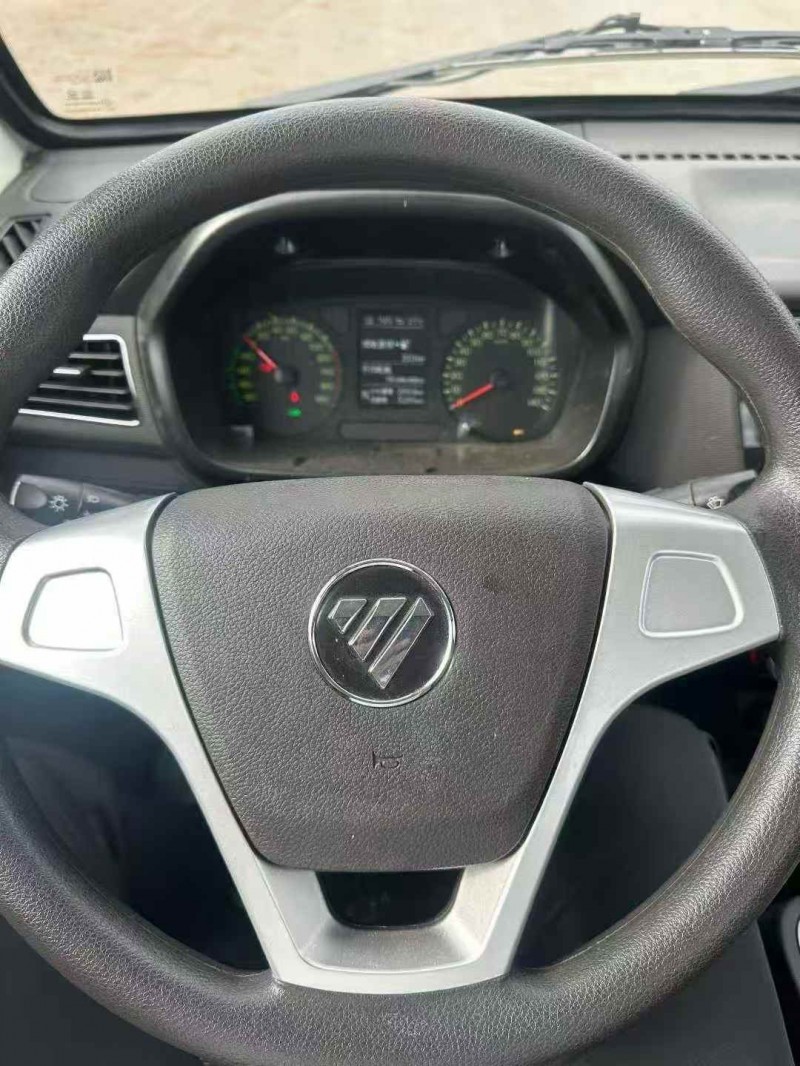 济宁25年福田祥菱6