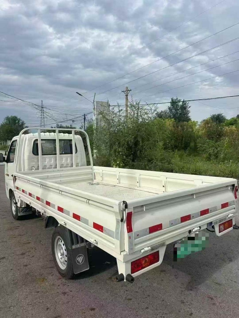 济宁25年福田祥菱7