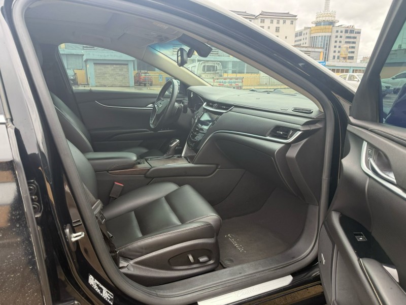 玉溪17年凯迪拉克XTS8