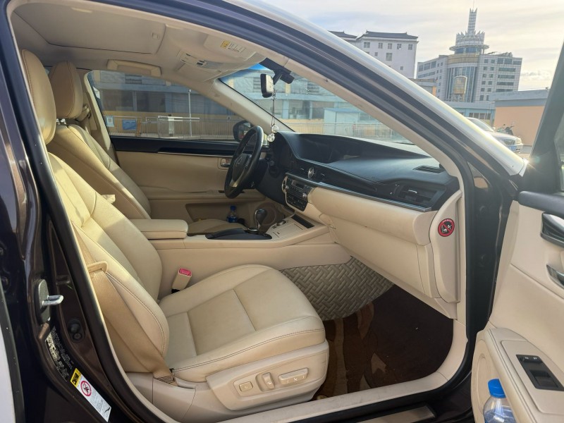 玉溪14年雷克萨斯ES6