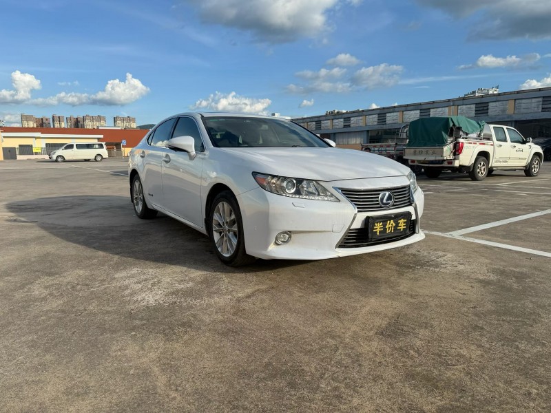 玉溪14年雷克萨斯ES7