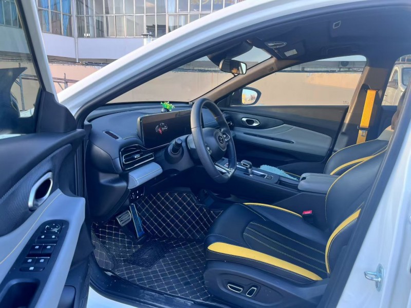 玉溪24年传祺影豹2