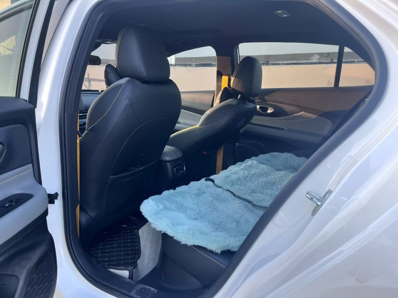 玉溪24年传祺影豹4