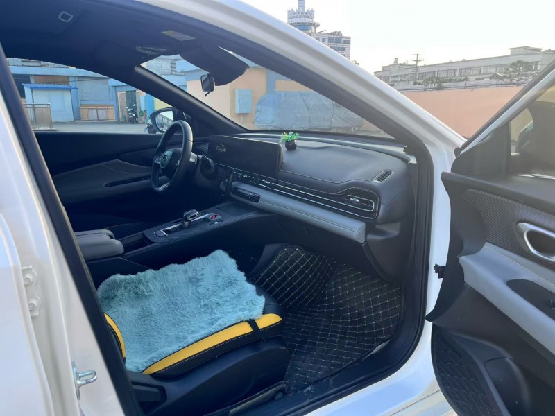 玉溪24年传祺影豹5