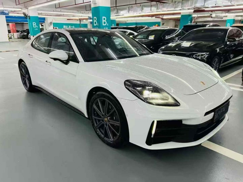 深圳23年保时捷帕拉梅拉2