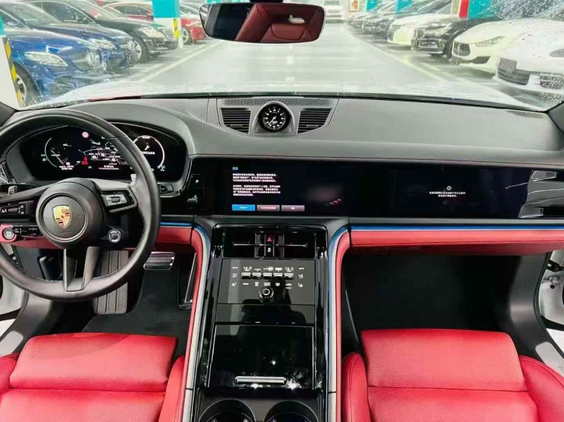 深圳23年保时捷帕拉梅拉5