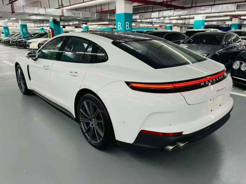 深圳23年保时捷帕拉梅拉7