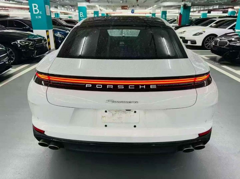 深圳23年保时捷帕拉梅拉9