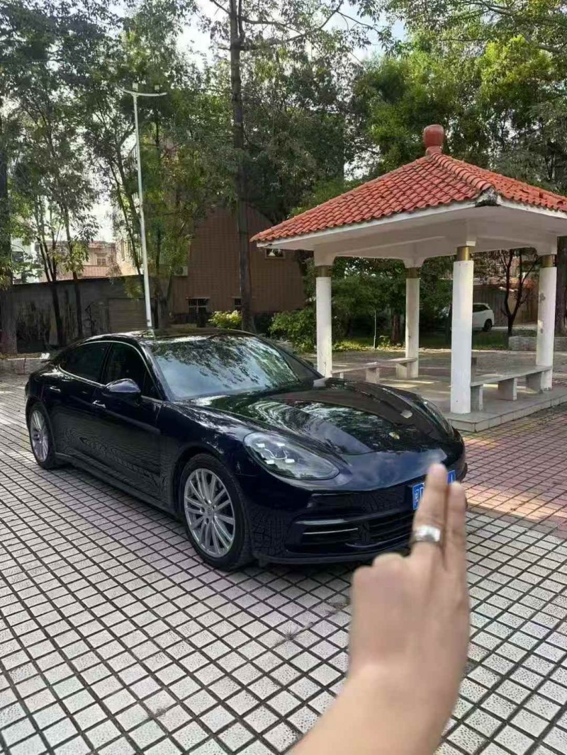 广州20年保时捷帕拉梅拉3