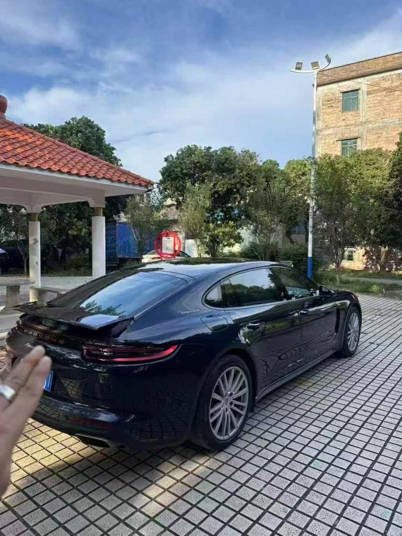 广州20年保时捷帕拉梅拉4