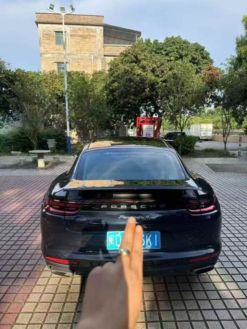 广州20年保时捷帕拉梅拉9