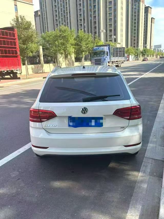 厦门17年大众桑塔纳7
