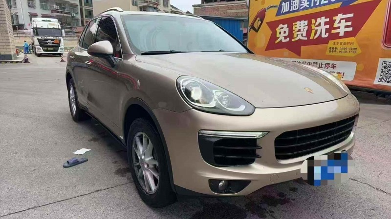 黄石17年保时捷卡宴3