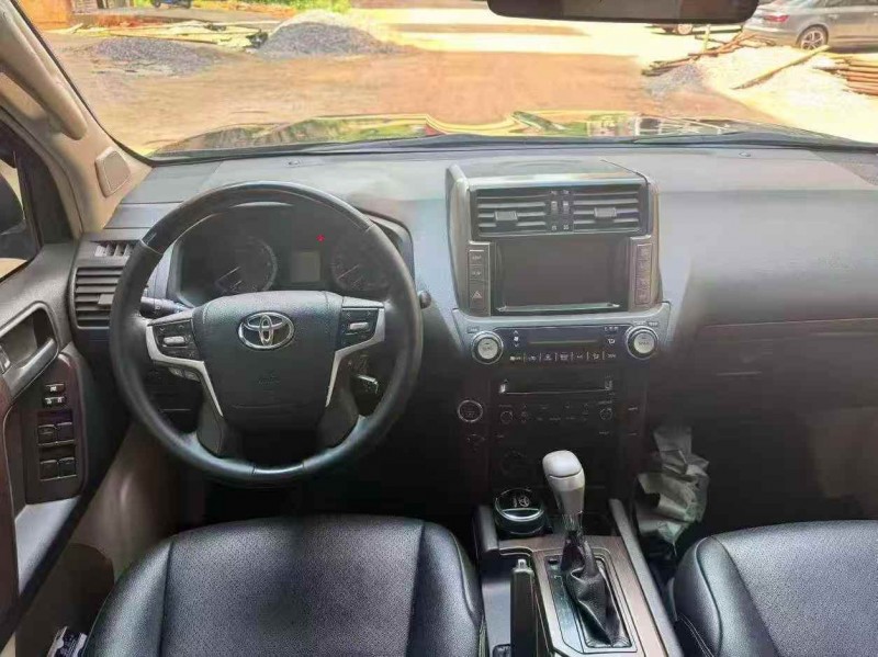 梧州12年丰田普拉多5