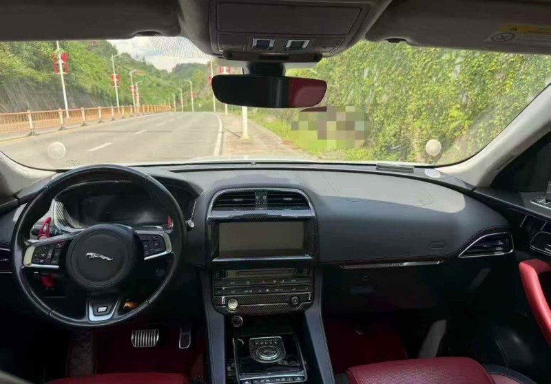 钦州19年捷豹F-PACE4