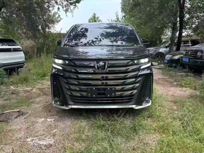 济宁24年丰田威尔法1