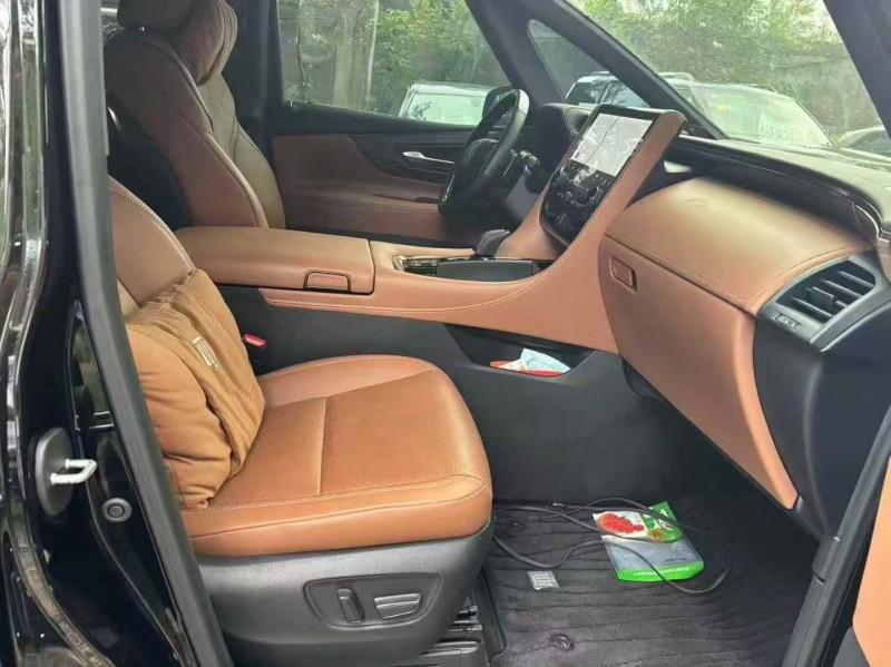 济宁24年丰田威尔法5