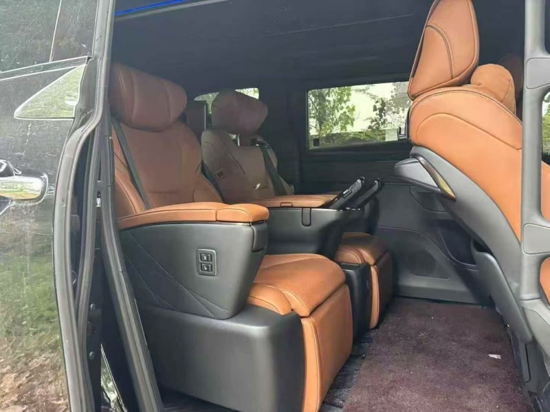 济宁24年丰田威尔法6