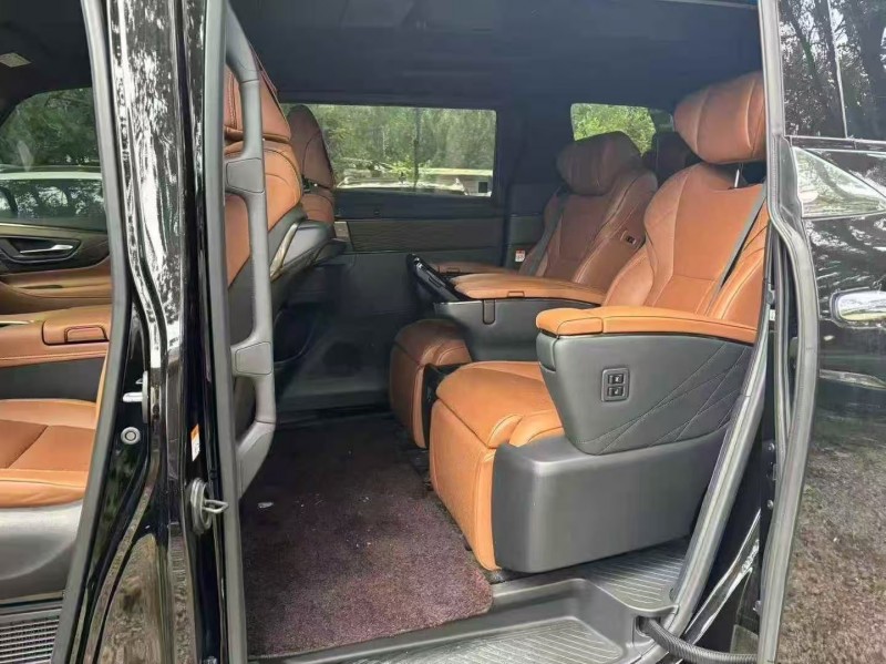 济宁24年丰田威尔法7