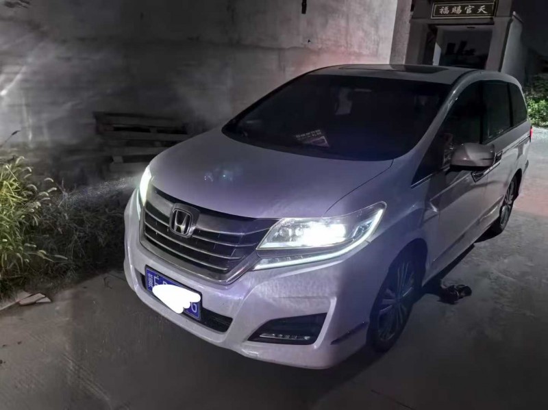 邯郸18年本田艾力绅1