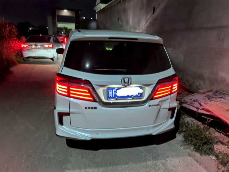 邯郸18年本田艾力绅2