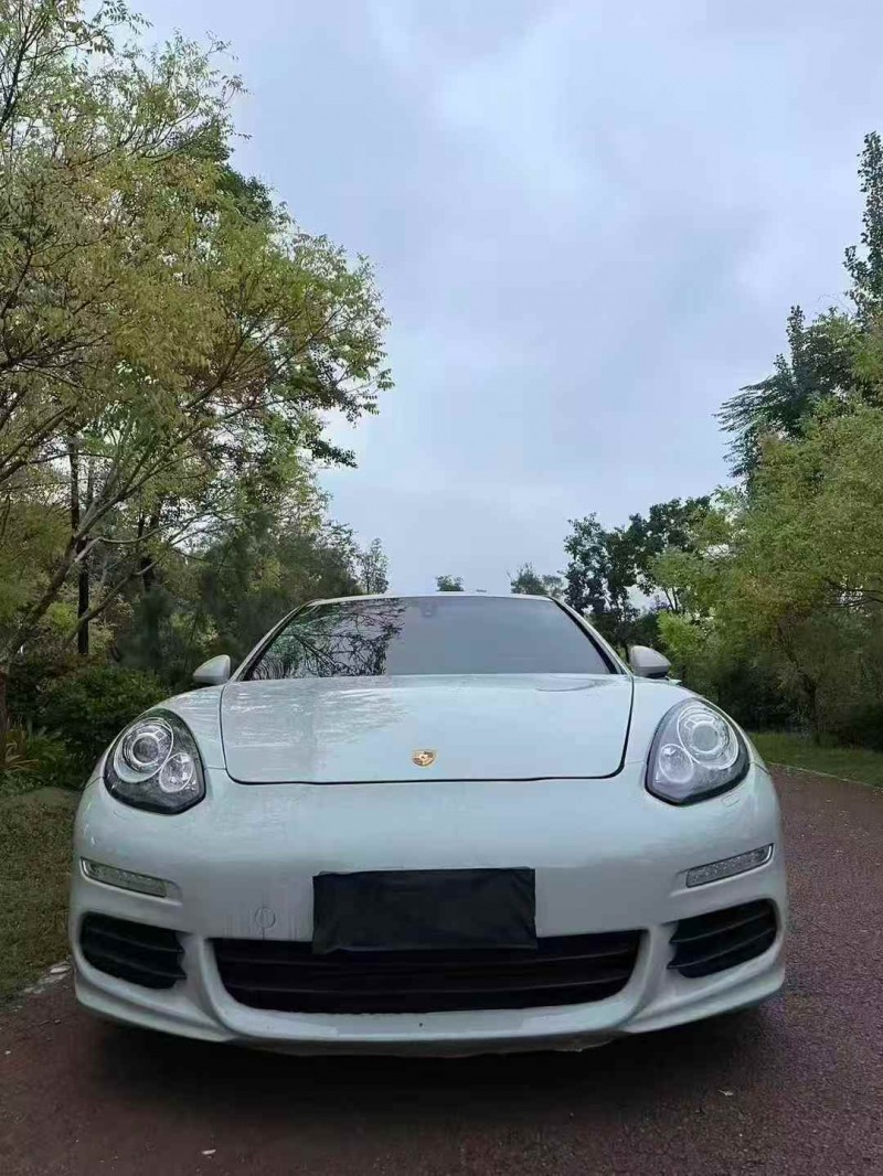 枣庄13年保时捷帕拉梅拉1