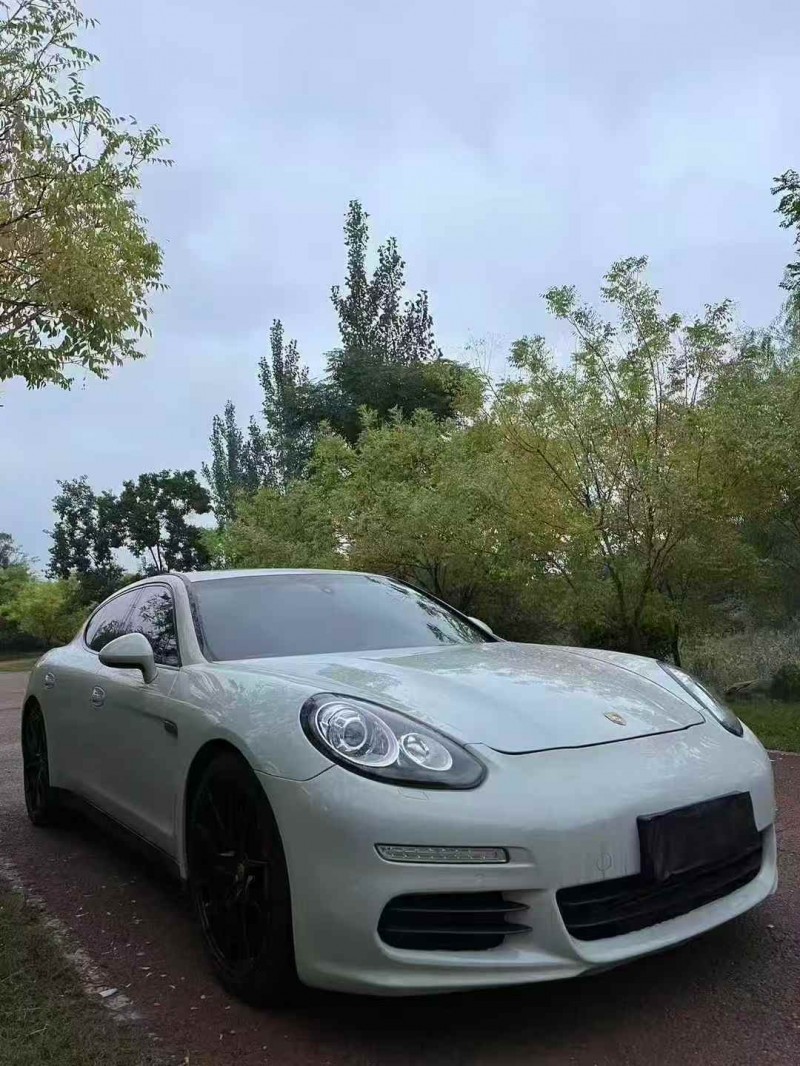枣庄13年保时捷帕拉梅拉2