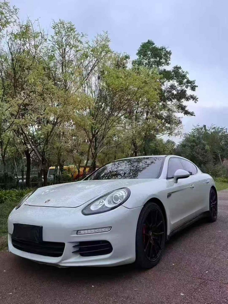 枣庄13年保时捷帕拉梅拉3